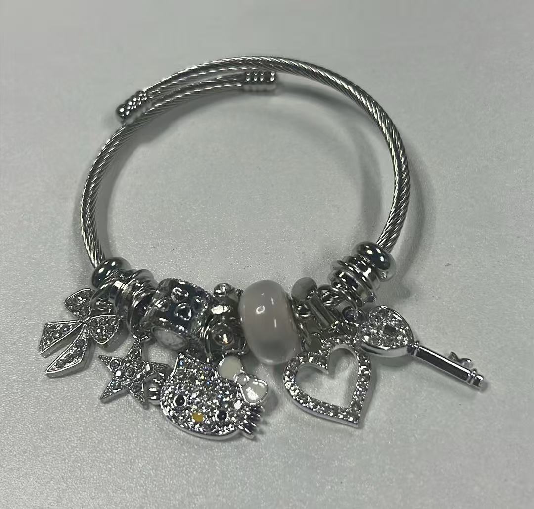 Silver Pink Crystal Rhinestone HK Charm Bracelet – Heart & Star Beaded Bangle for Women